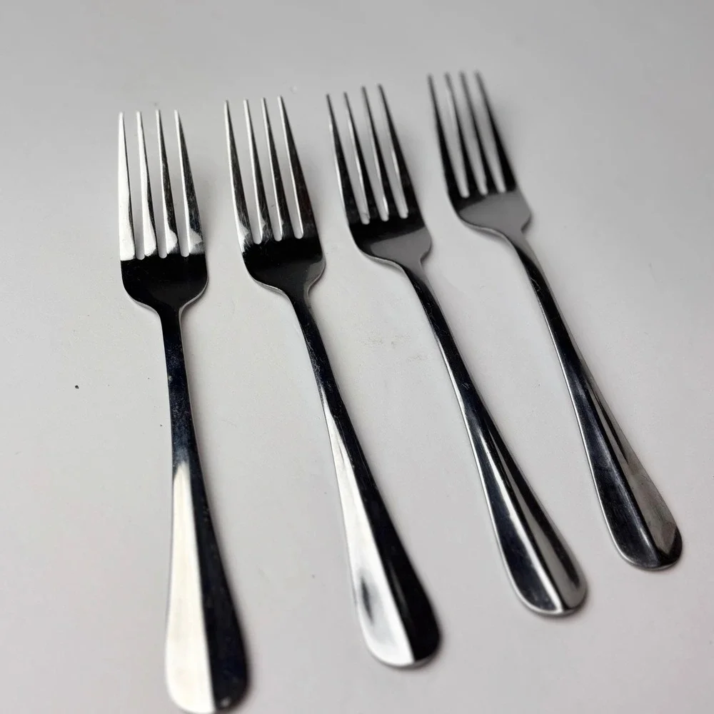 Pfaltzgraff 18/0 Stainless Steel Dinner Forks Set of 4‎ Silver Glossy 8 inch